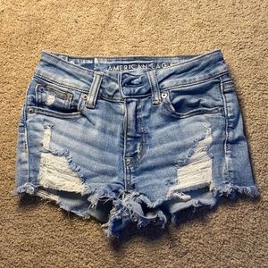 Short shorts with rips